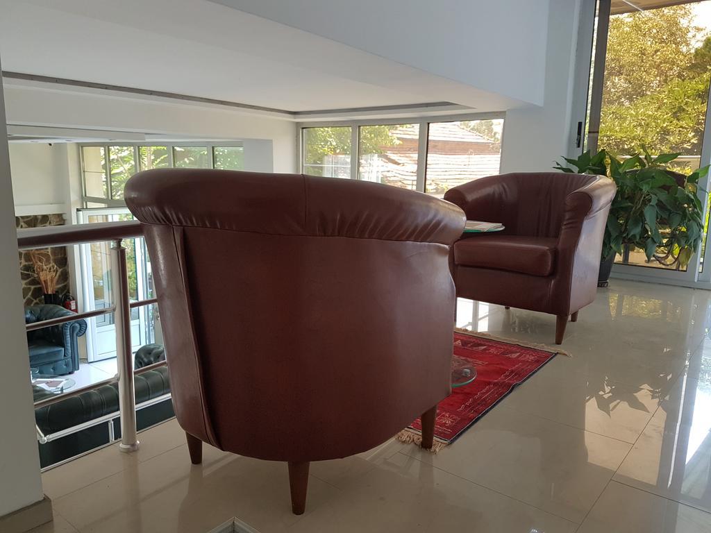 Lira Inn Ni Exteriér fotografie