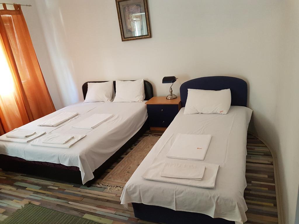 Lira Inn Ni Exteriér fotografie