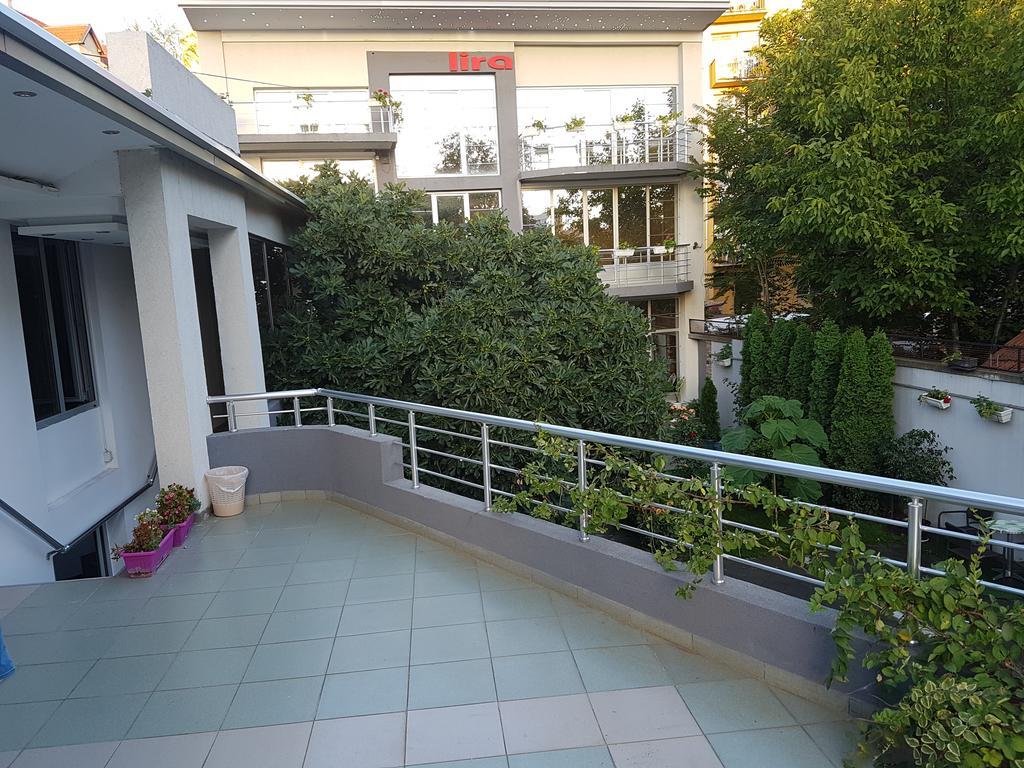 Lira Inn Ni Exteriér fotografie