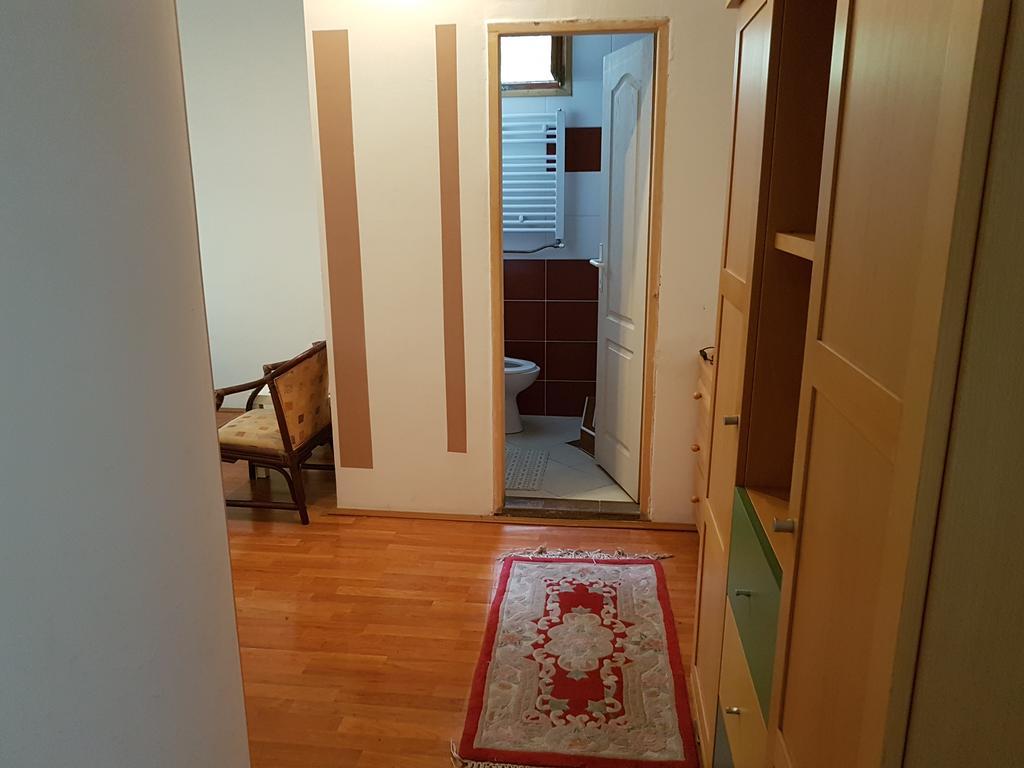Lira Inn Ni Exteriér fotografie