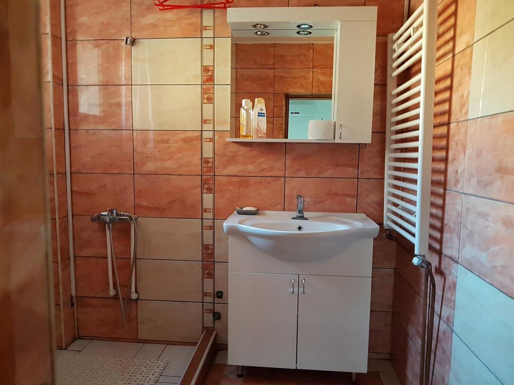 Lira Inn Ni Exteriér fotografie