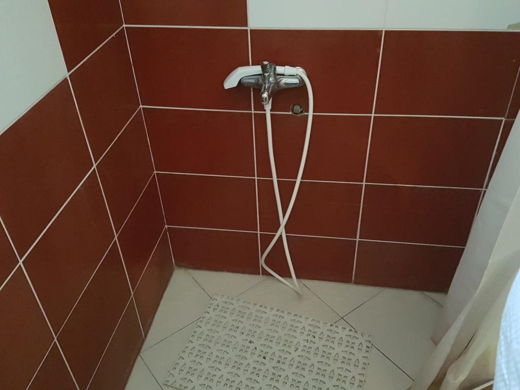 Lira Inn Ni Exteriér fotografie