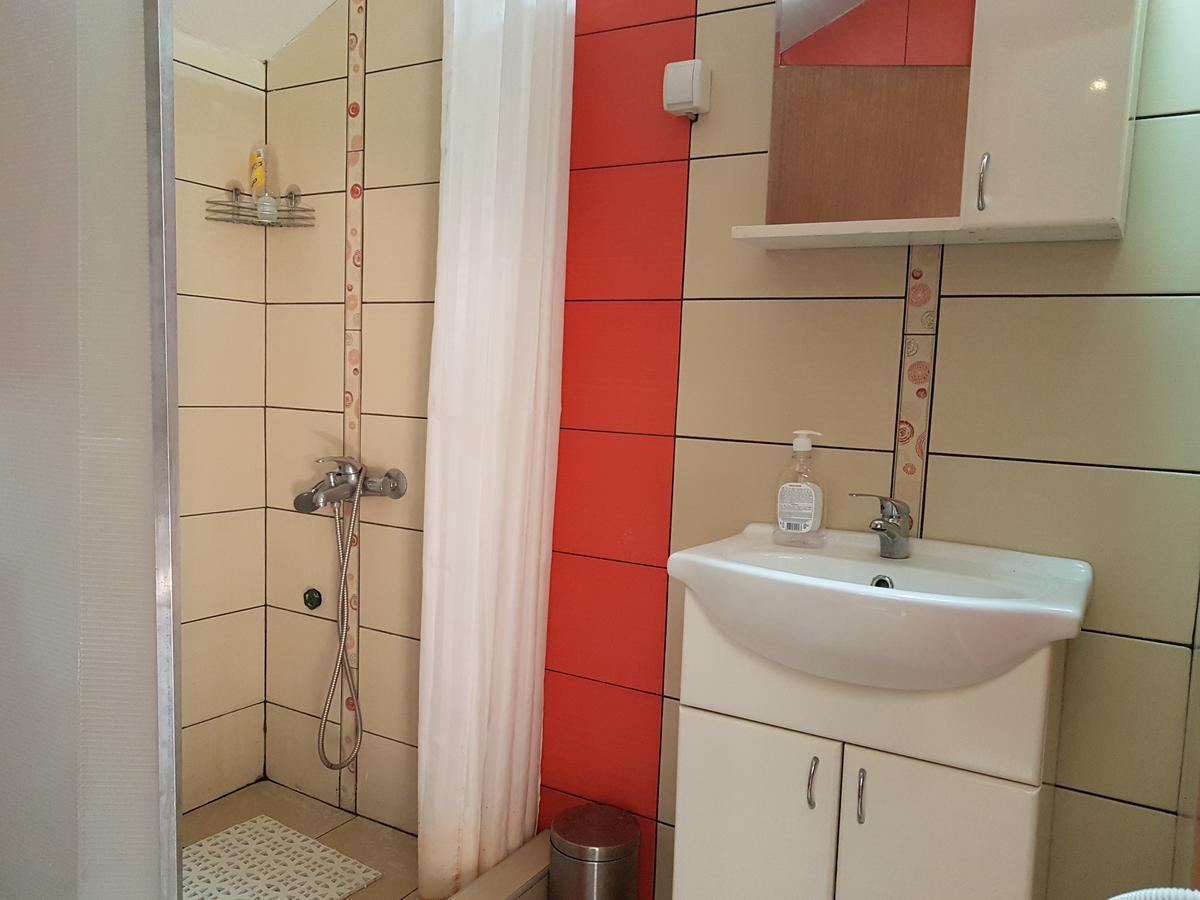Lira Inn Ni Exteriér fotografie